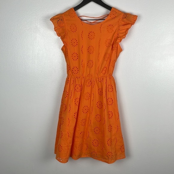 NWT Vero Moda Eyelet Ruffle Dress with Open Back - Picture 3 of 8